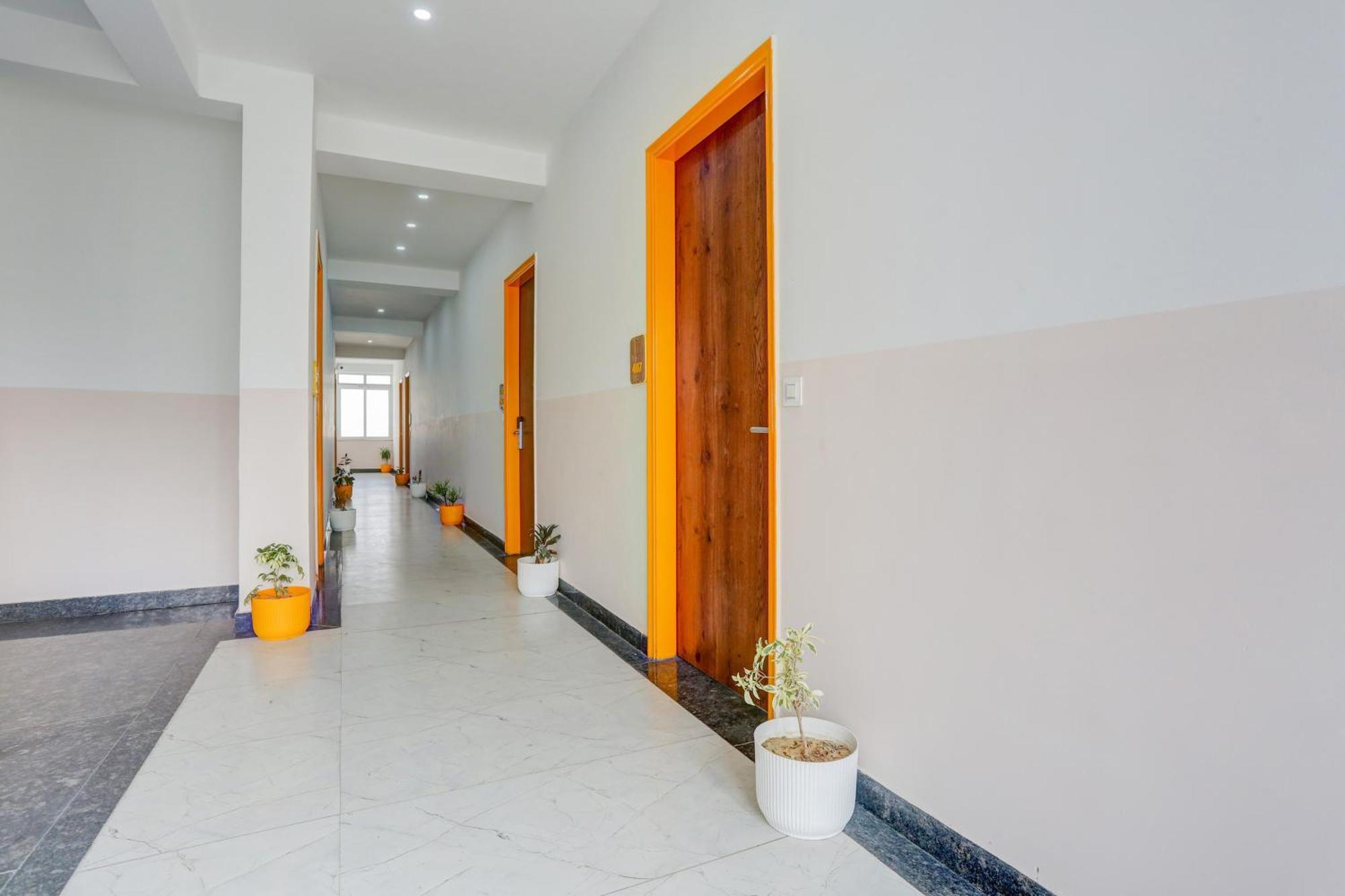 فندق Super Townhouse Sector 69 غورغاون المظهر الخارجي الصورة